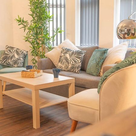 Principality Suites; Three Bed By Property Promise Кардифф Экстерьер фото